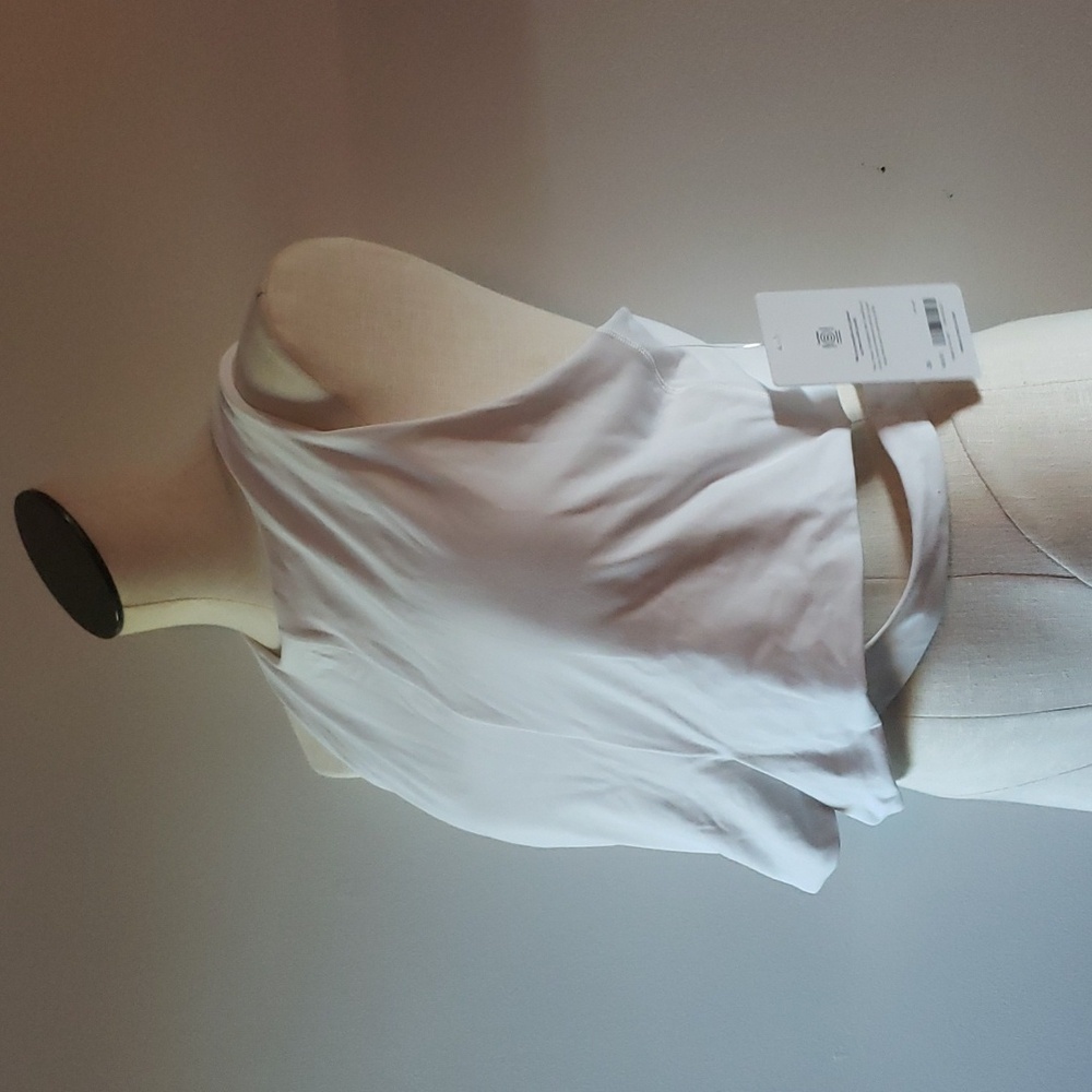 Athleta White Conscious Cut Out Crop NWT